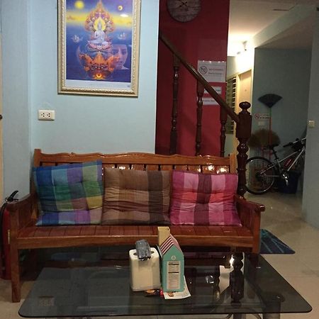 Ricos Honey Place Guesthouse Bangkok Dış mekan fotoğraf