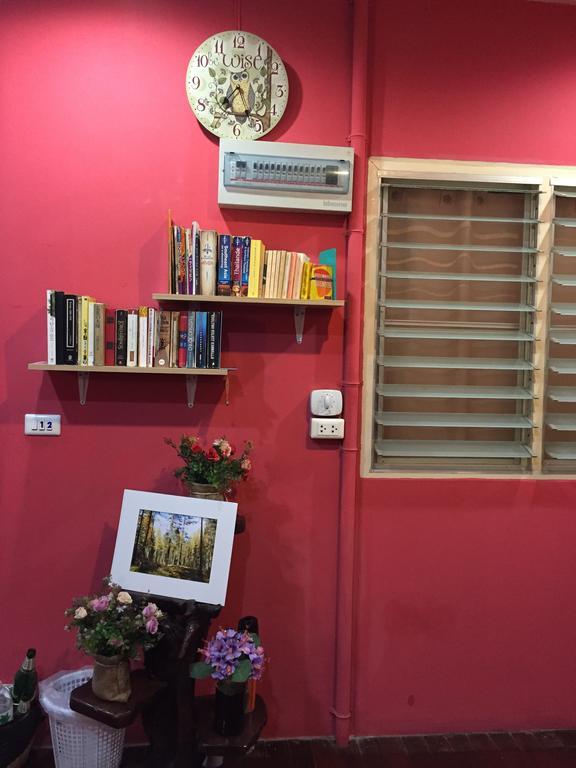 Ricos Honey Place Guesthouse Bangkok Dış mekan fotoğraf