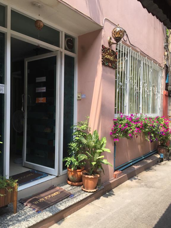 Ricos Honey Place Guesthouse Bangkok Dış mekan fotoğraf