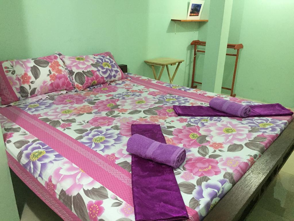 Ricos Honey Place Guesthouse Bangkok Dış mekan fotoğraf