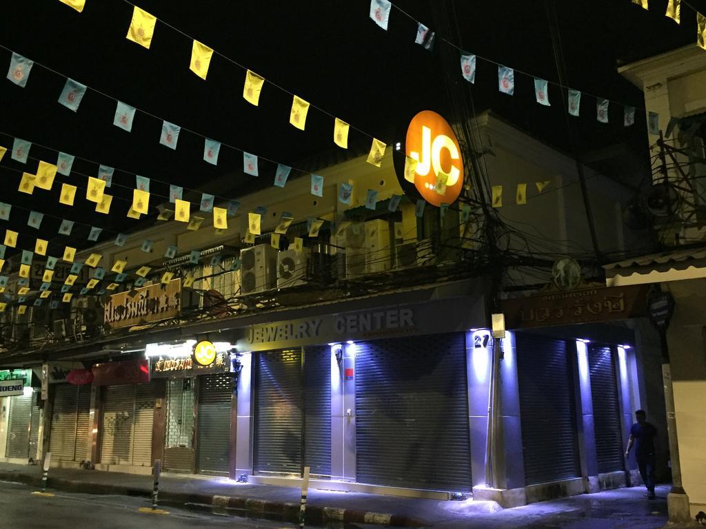Ricos Honey Place Guesthouse Bangkok Dış mekan fotoğraf
