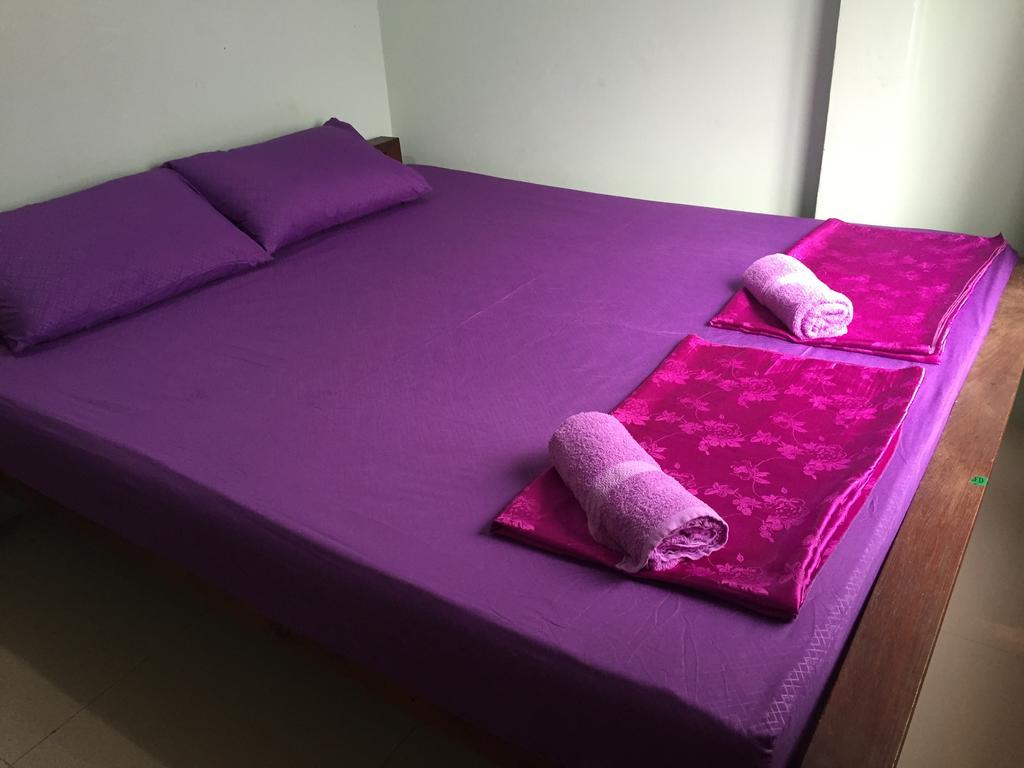 Ricos Honey Place Guesthouse Bangkok Dış mekan fotoğraf